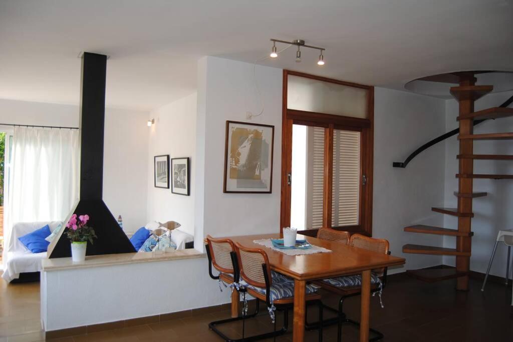 La Miranda Villa Cala de Sant Vicenc Buitenkant foto