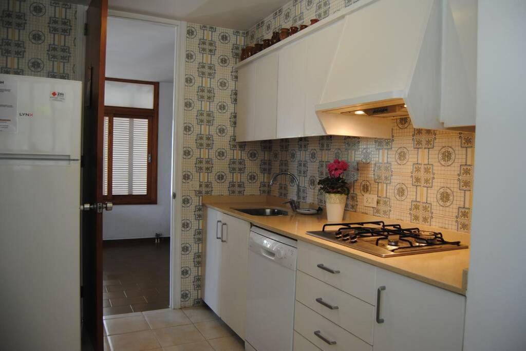 La Miranda Villa Cala de Sant Vicenc Buitenkant foto