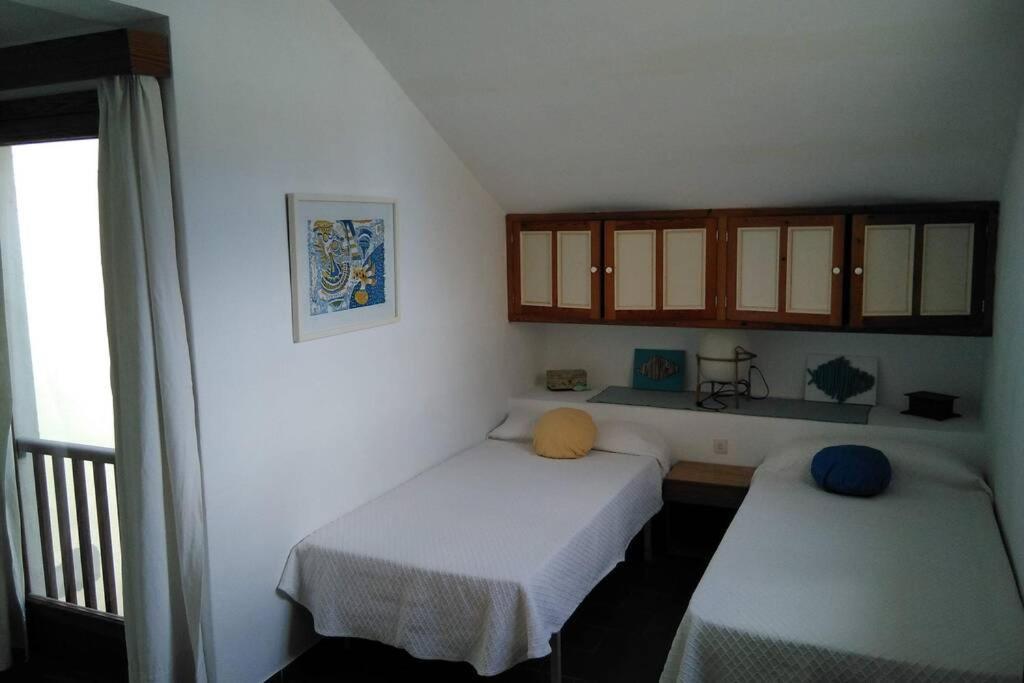 La Miranda Villa Cala de Sant Vicenc Buitenkant foto