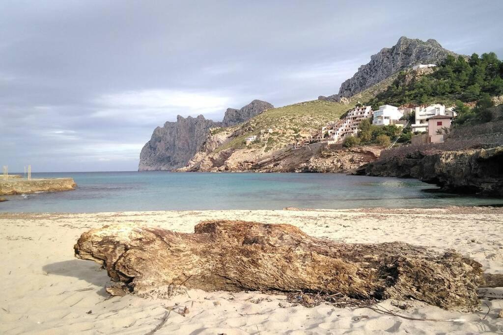 La Miranda Villa Cala de Sant Vicenc Buitenkant foto